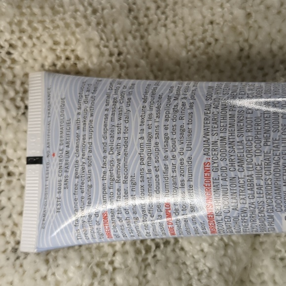 First Aid Beauty Pure Skin Face Cleanser, 56.7g/2.0oz - Picture 5 of 7